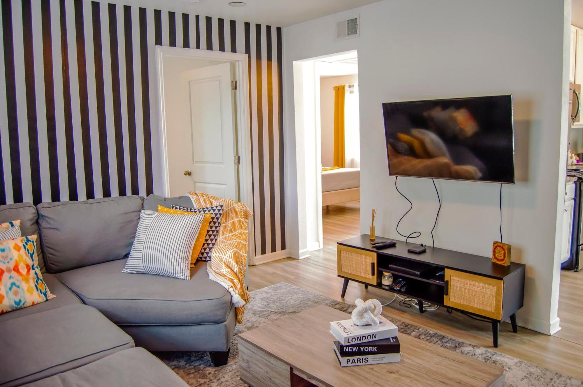 Cozy Condo, Minutes From Broadwy, Sleeps 5 Нэшвилл Экстерьер фото